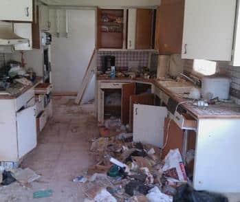 filthy house in Martin County representing our gross filth cleanup services